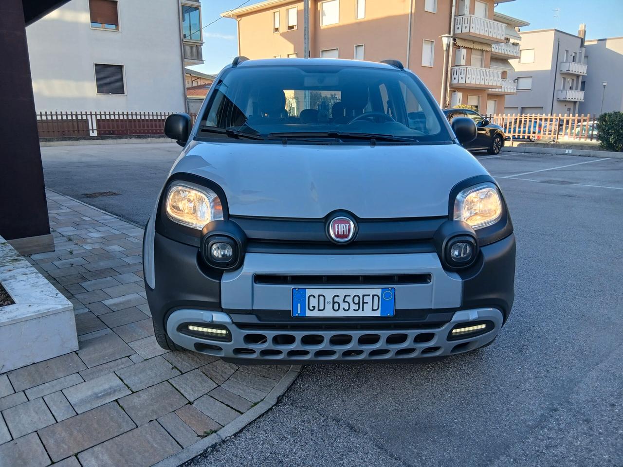 Fiat Panda 1.0 FireFly S&S Hybrid City Cross tua a € 199 mese