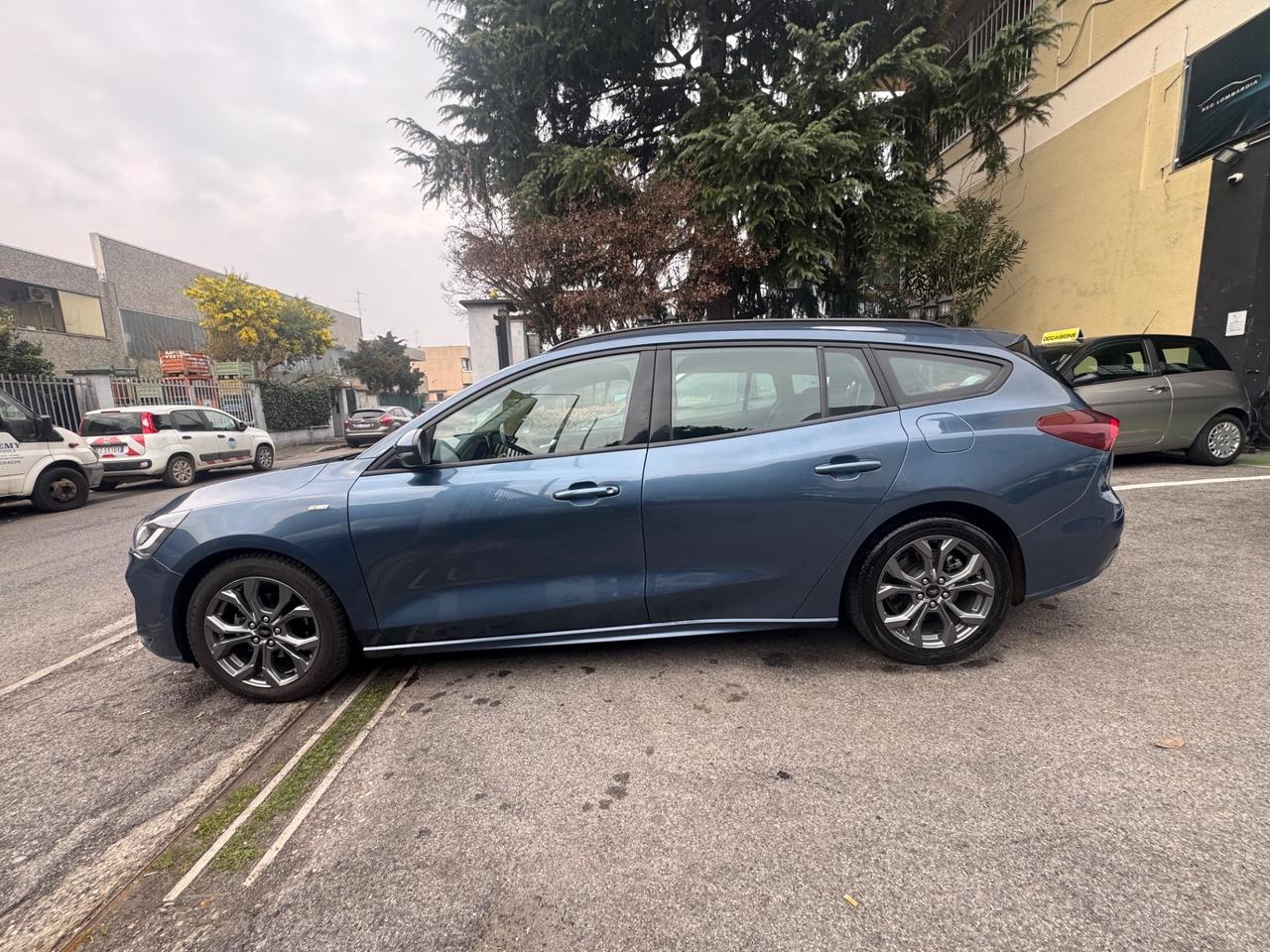 Ford Focus 1.0 EcoBoost Hybrid 125 CV Powershift SW ST-Line