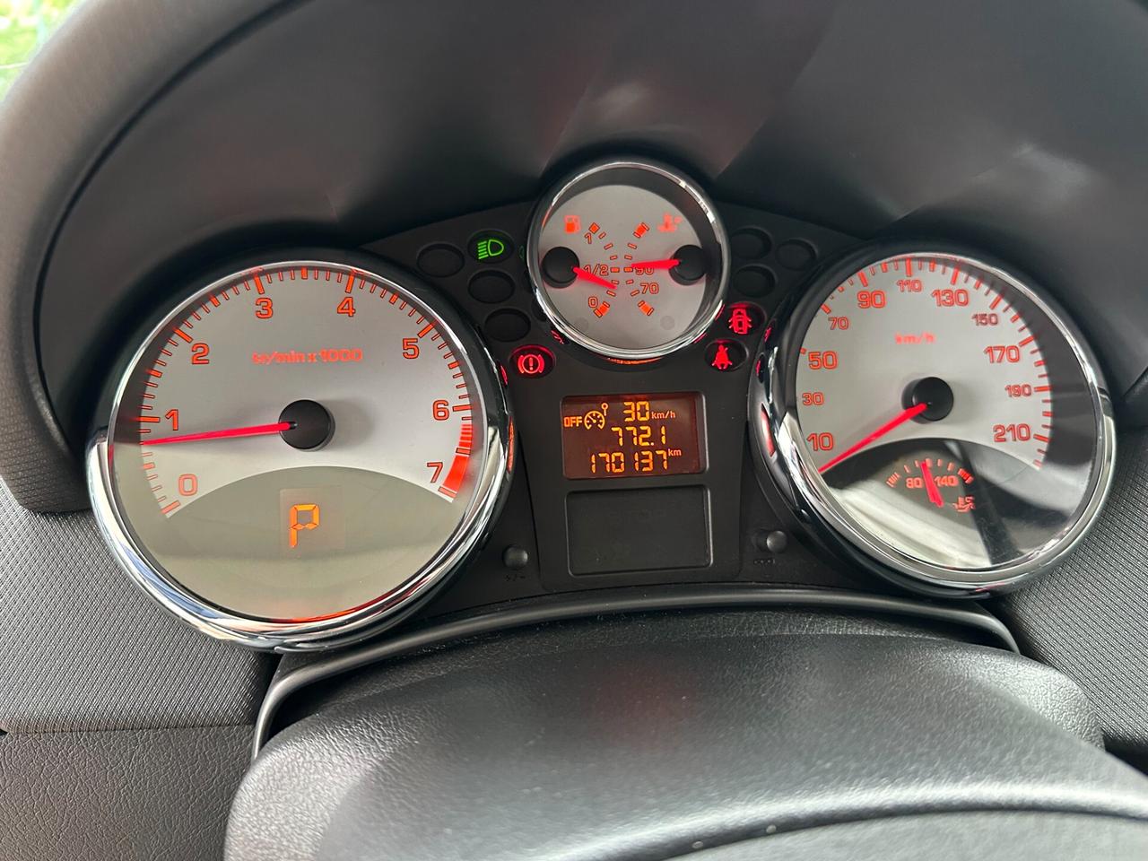 Peugeot 207 1.6 109CV aut. (12 RATE)