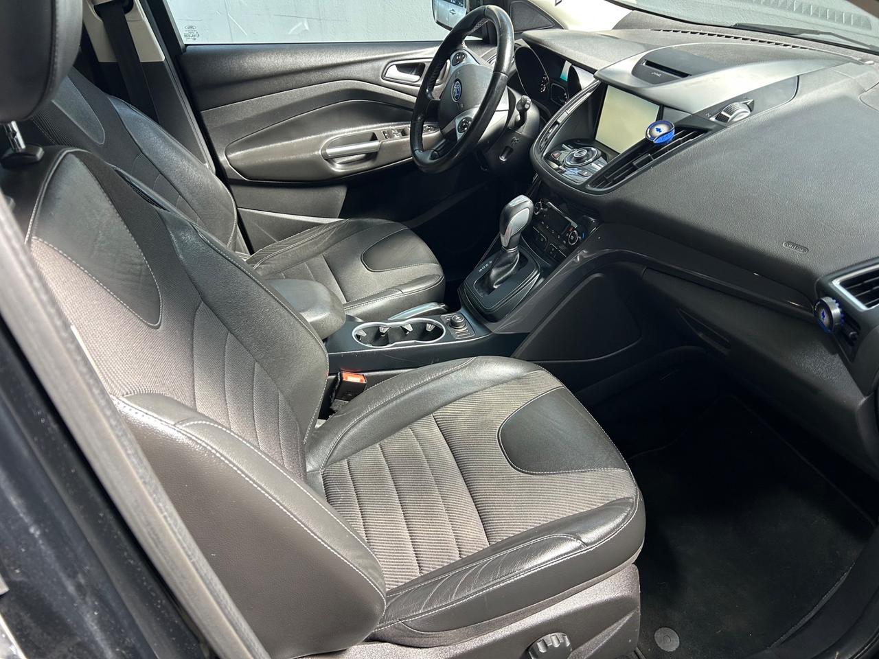 Ford Kuga 2.0 TDCI 150 CV S&S 4WD Powershift Titanium X