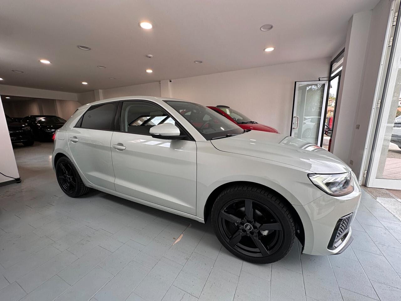 Audi A1 SPORTBACK 25 TFSI STRONIC Sport Line FARI MATRIX VIRTUAL R17