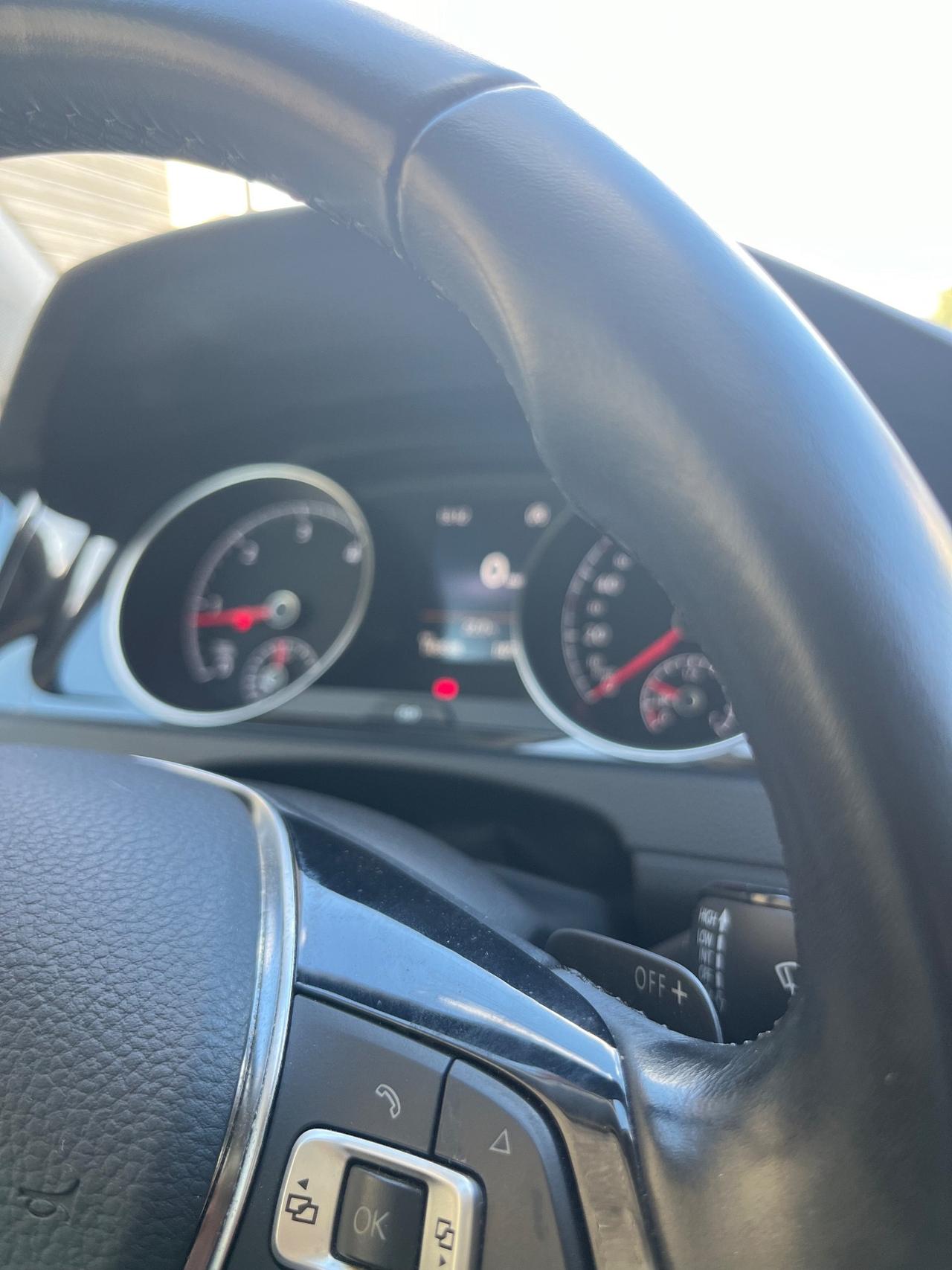 Volkswagen Golf 2.0 TDI DSG 5p. Highline BlueMotion Technology