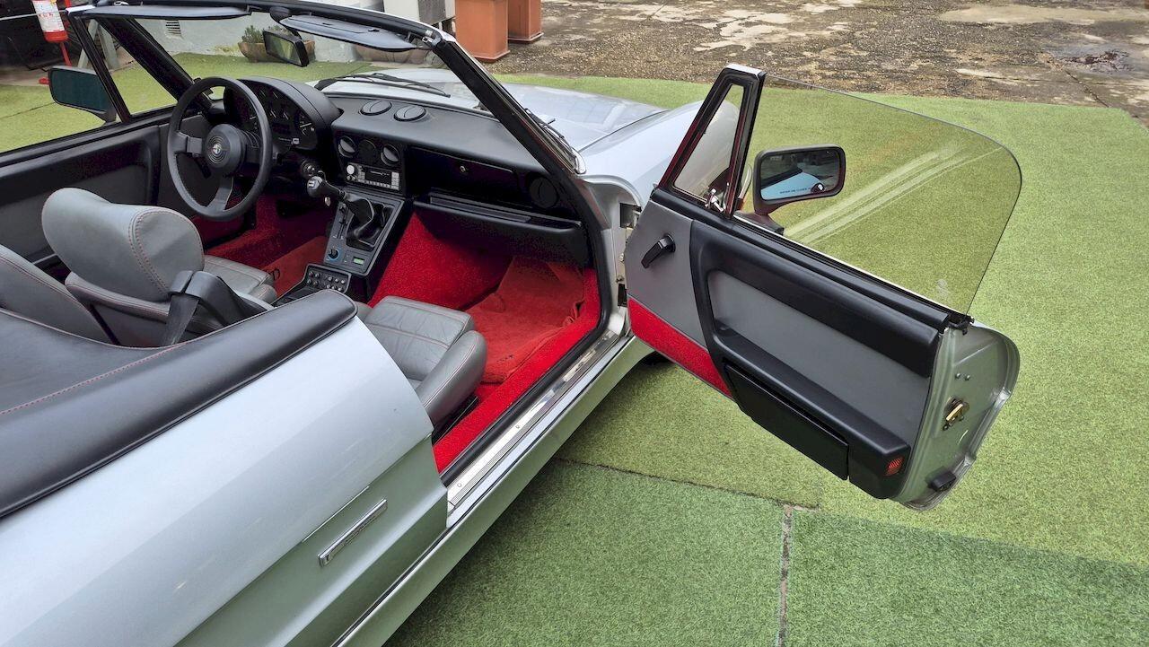 Alfa Romeo Spider 2.0i Quadrifoglio Verde – 1987