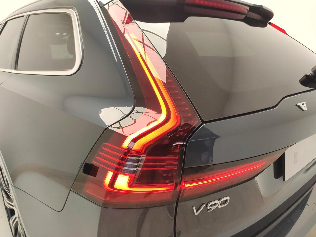 Volvo V90 B4 (d) automatico Ultimate Bright