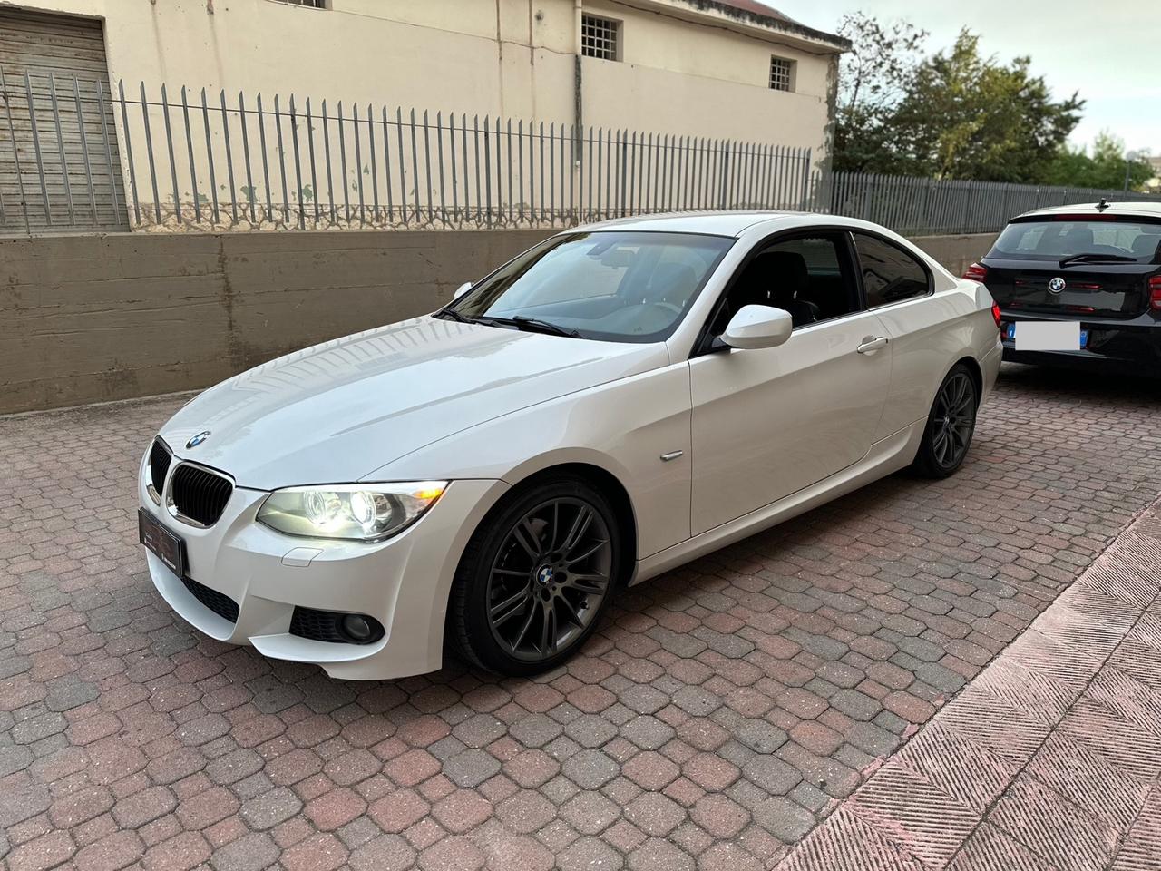 Bmw 320 Lci coupe’ Msport MANUALE