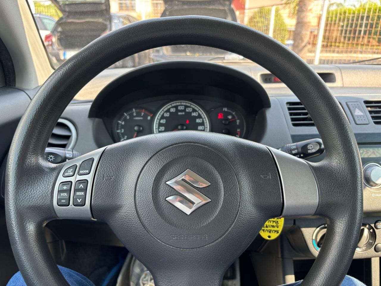 SUZUKI SWIFT 1.3 GLX BENZINA 140.000KM