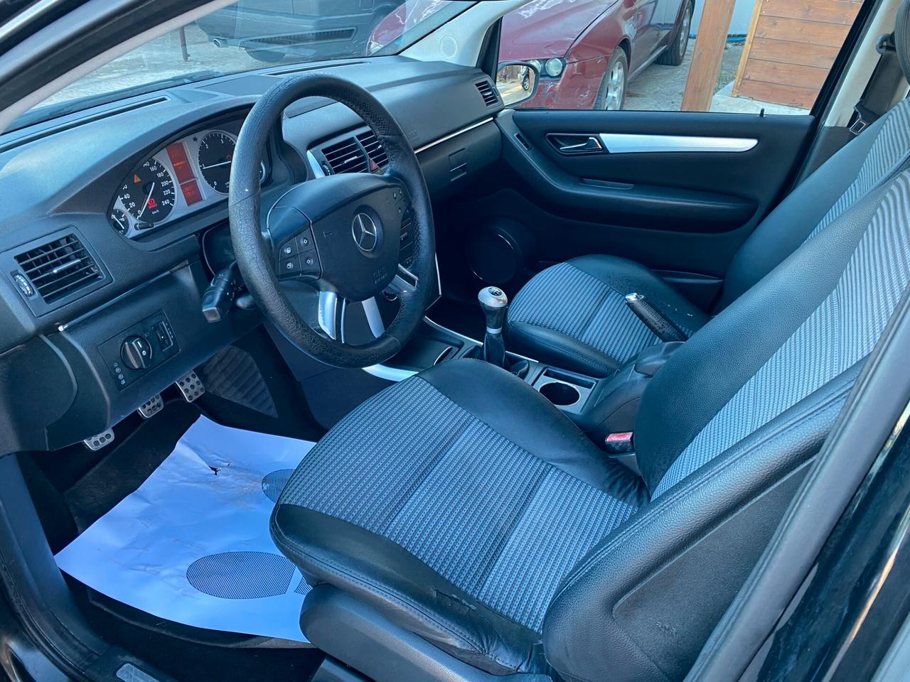 MERCEDES Classe B 180 CDI Sport