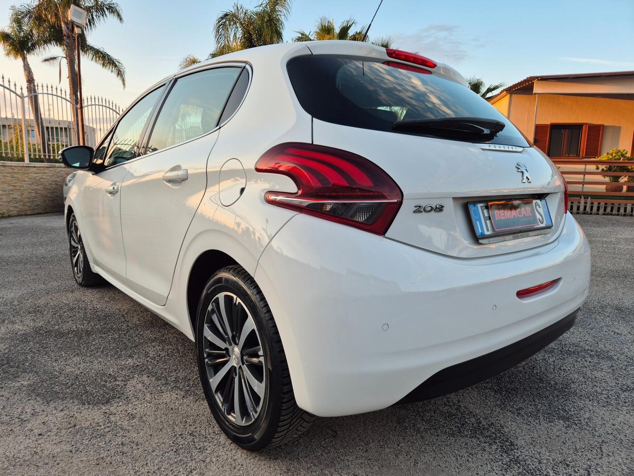 Peugeot 208 RESTAYLING 1.6 TDI 75 CV Allure FULL