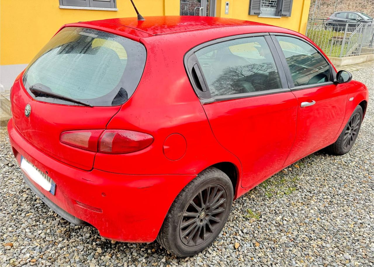 Alfa Romeo 147 1.9 JTD (120) 5 porte