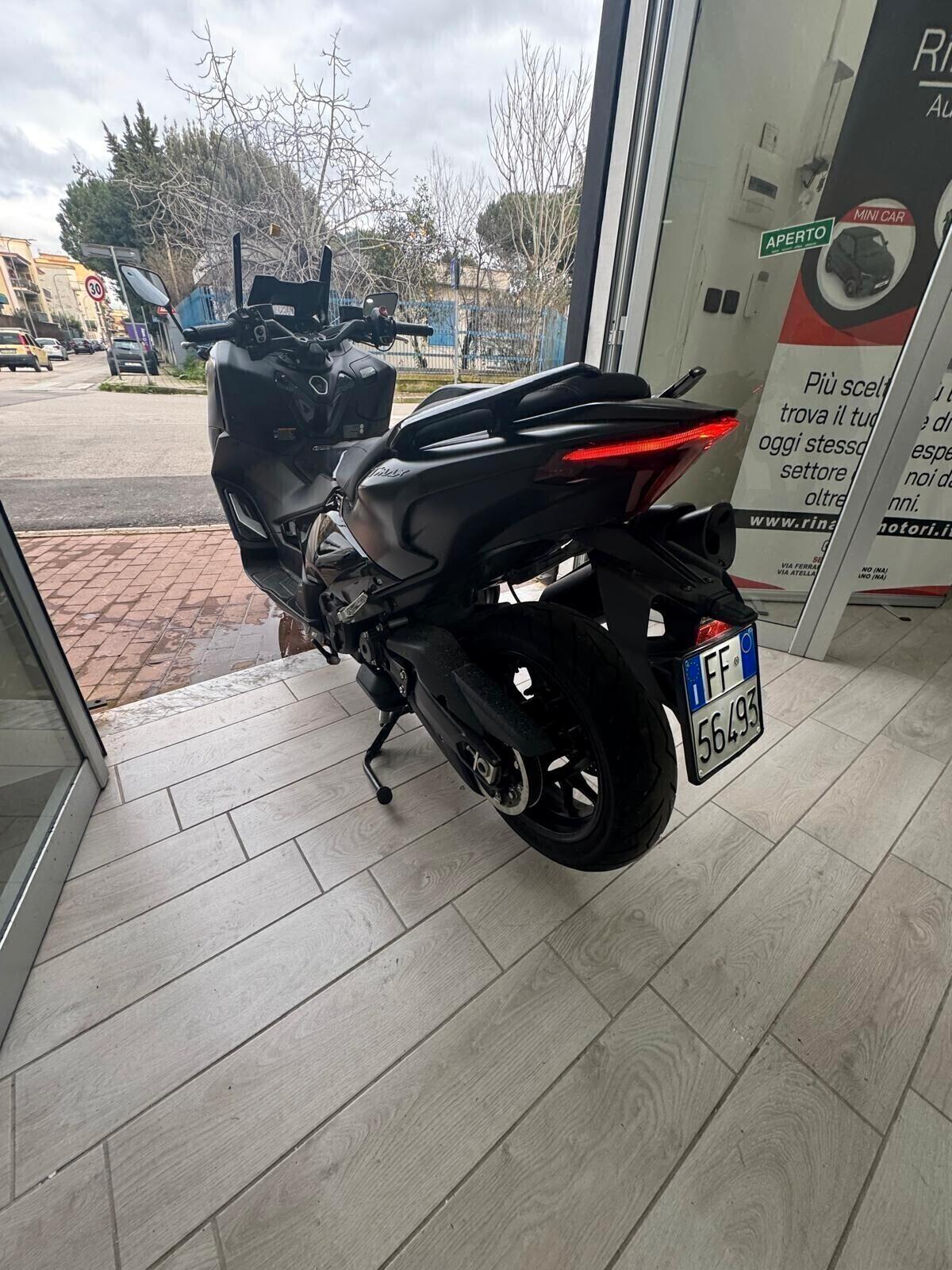 Yamaha TMAX 560