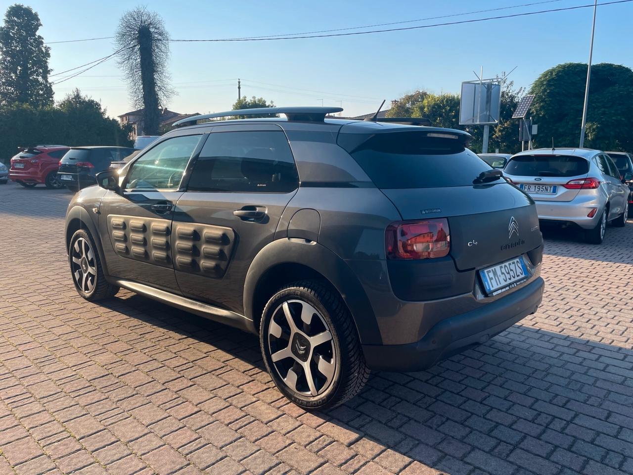 Citroen C4 Cactus BlueHDi 100 Shine