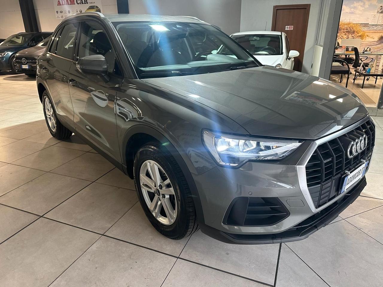 Audi Q3 35 TDI S tronic Business