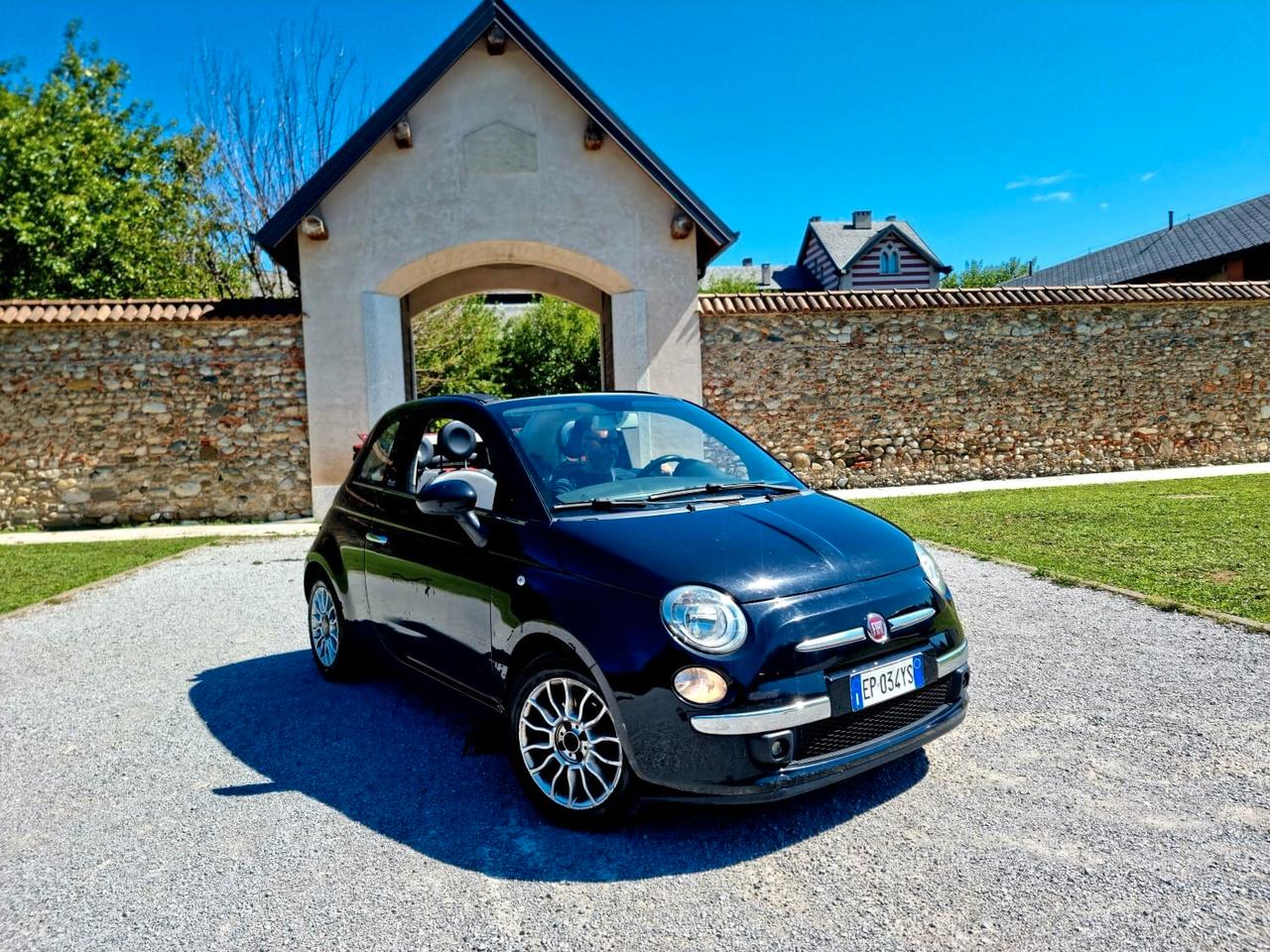 Fiat 500 CABRIO DOLCE VITA