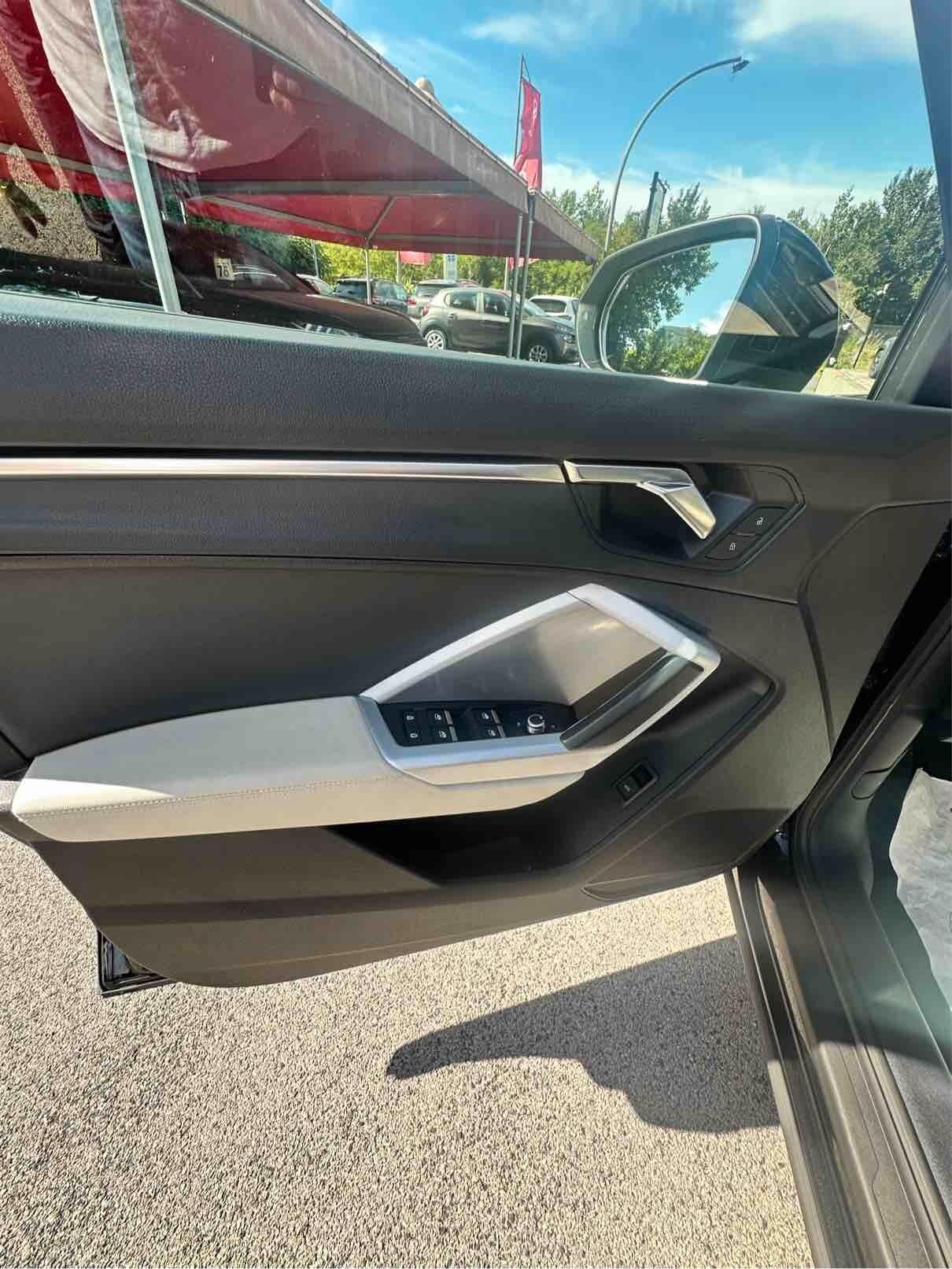 Audi Q3 35 TDI S tronic Business Advanced