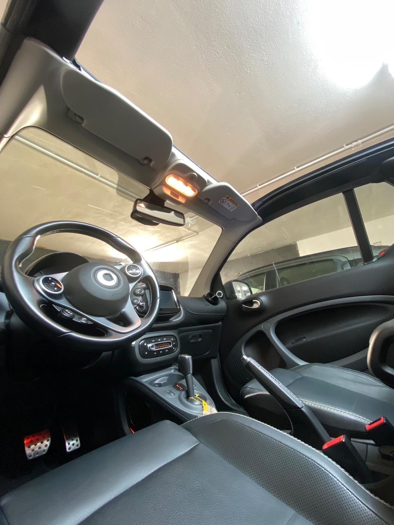 Smart ForTwo BRABUS 0.9 Turbo twinamic cabrio Xclusive