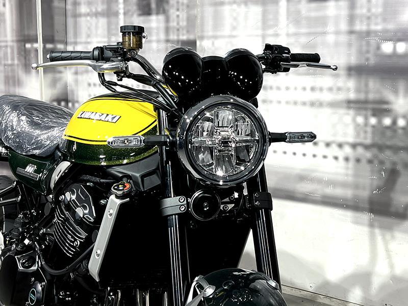 Kawasaki Z 900 RS Yellow Ball Edition