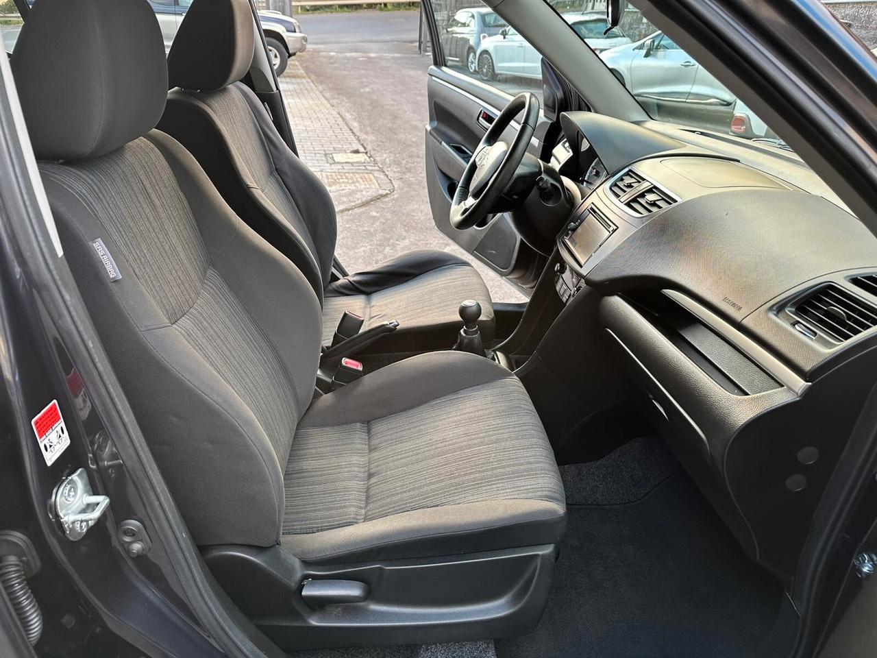 Suzuki Swift 1.3 DDiS 5 porte B-Top Bi-Color