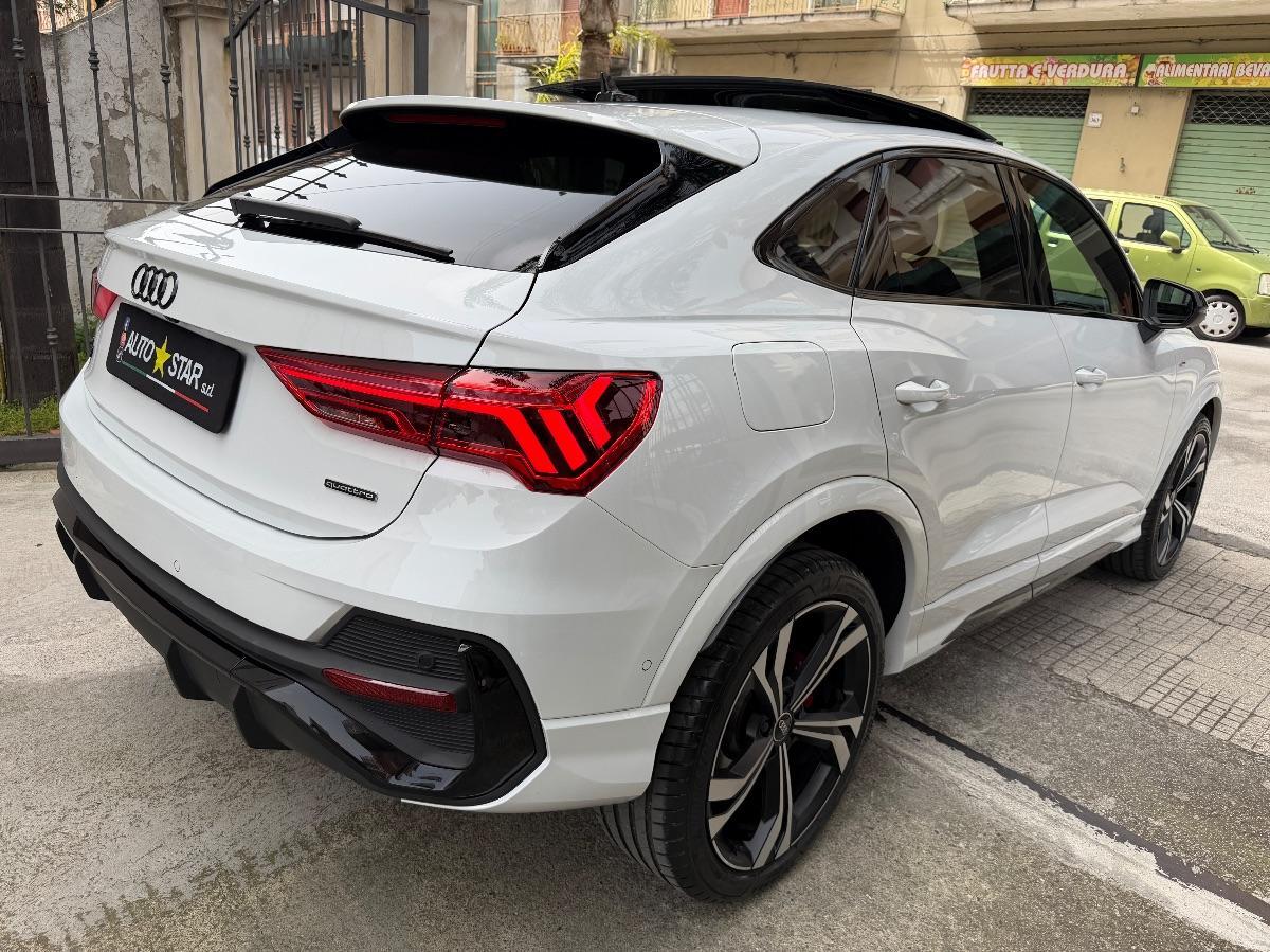 Audi Q3 Sportback 40TDI Quattro S-line Identity Black 193CV