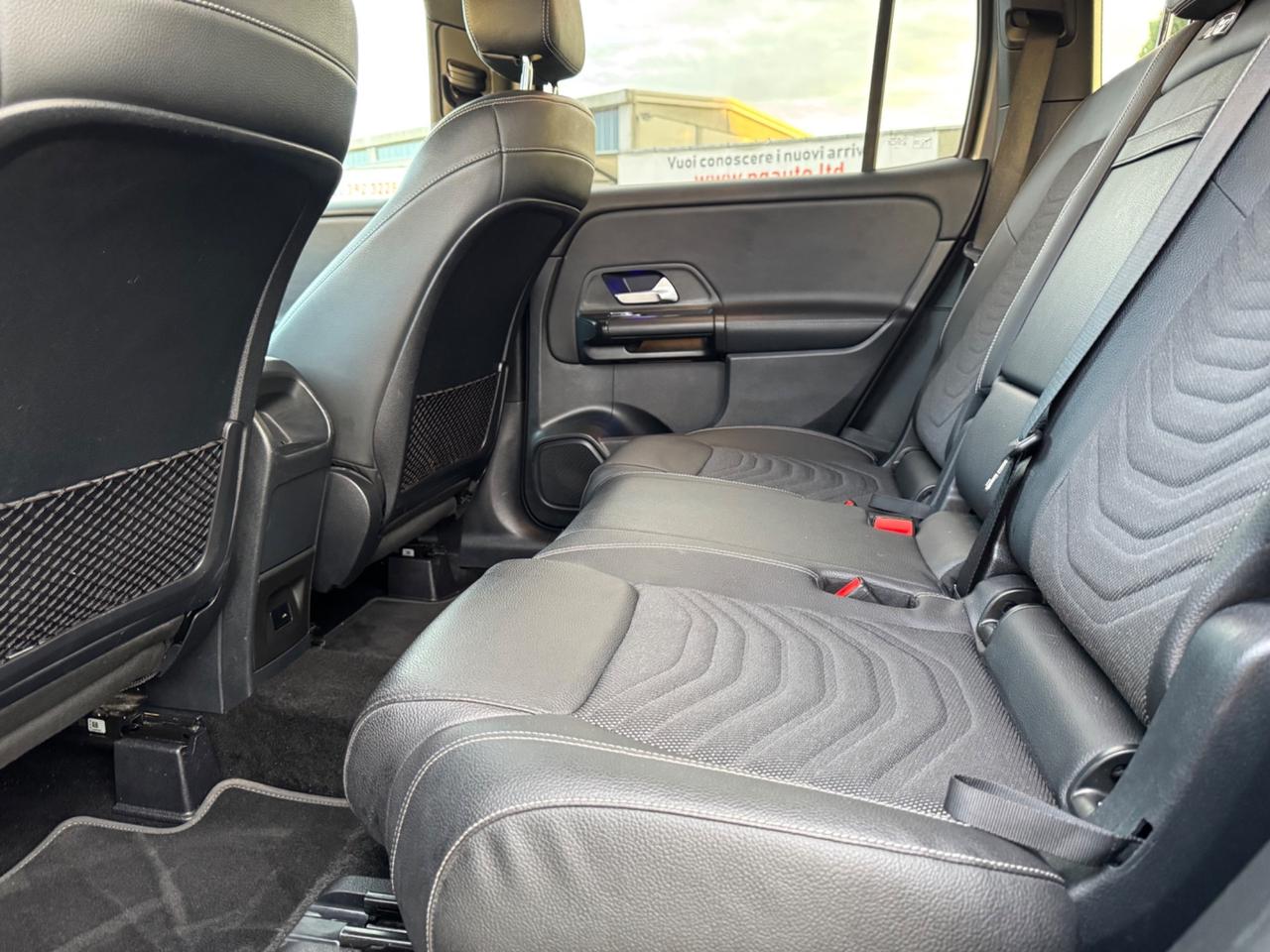 MERCEDES GLB 180d Sport - Luci Ambient Navi 18