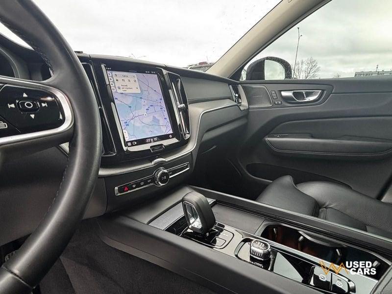 Volvo XC60 B4 automatico Plus Dark
