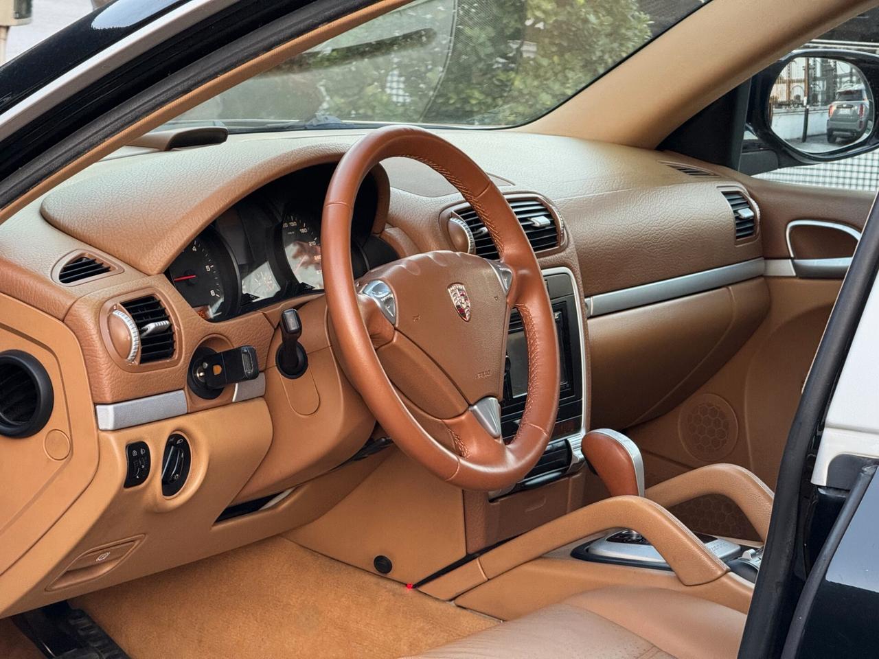 Porsche Cayenne 3.0 V6 Diesel 239CV PELLE CAM NAV