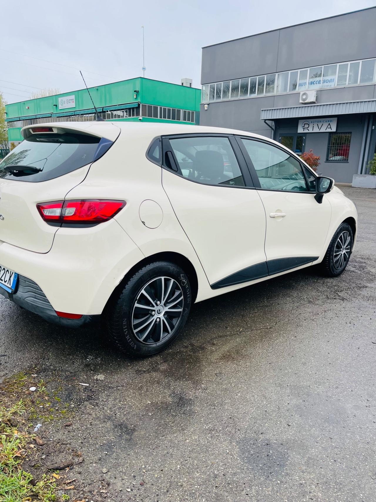 Renault Clio 1.2 75CV 5 porte Life