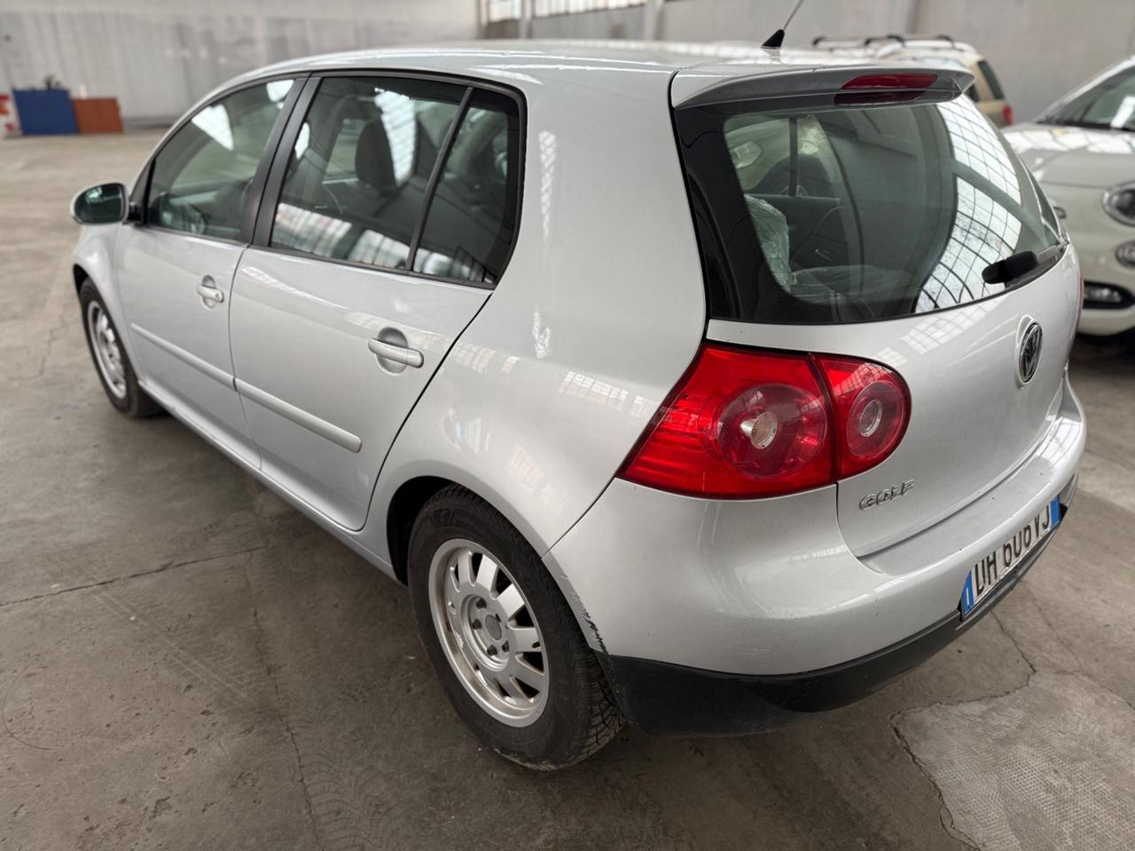 Volkswagen Golf 1.6 16V FSI 5p. Comfortline