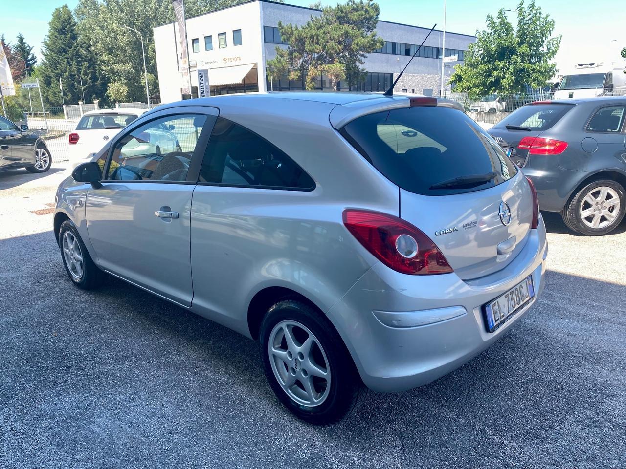 Opel Corsa 1.2 85CV 3 porte GPL - 2012