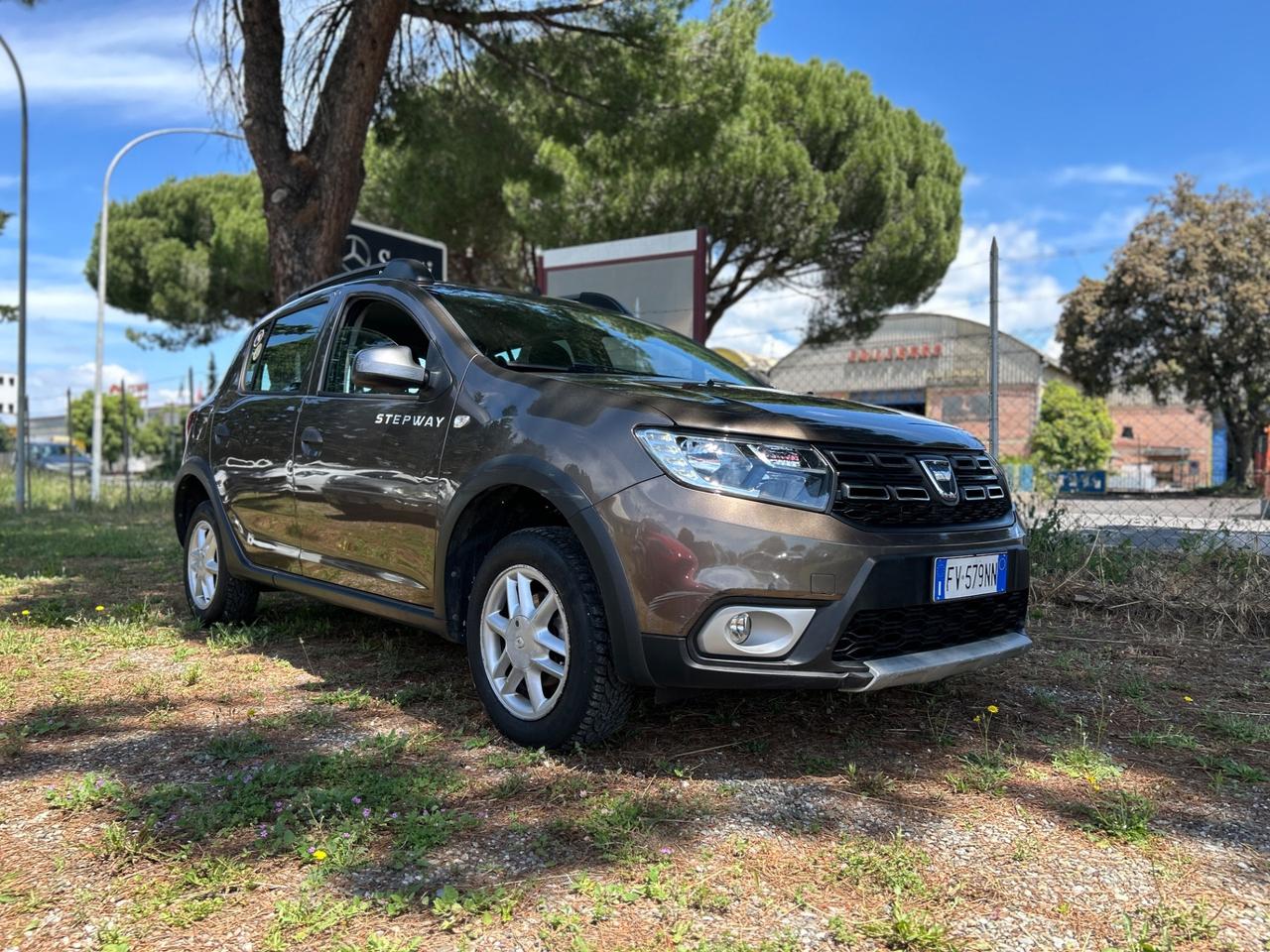 Dacia Sandero Stepway 0.9cc*NAVI*GPL FABBRICA*NEOPATENTATI*