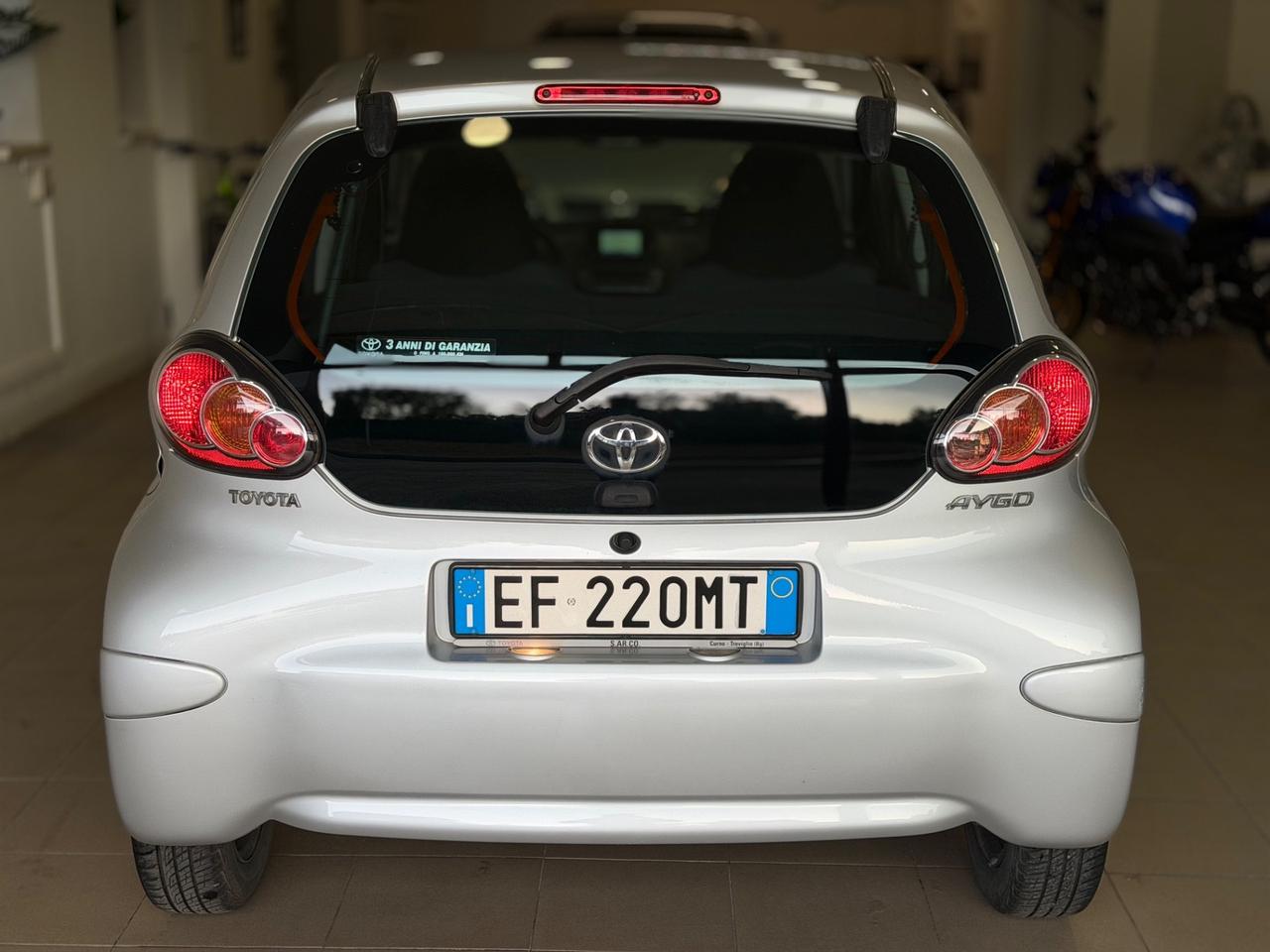 Toyota Aygo 1.0 12V VVT-i 5 porte Now Connect