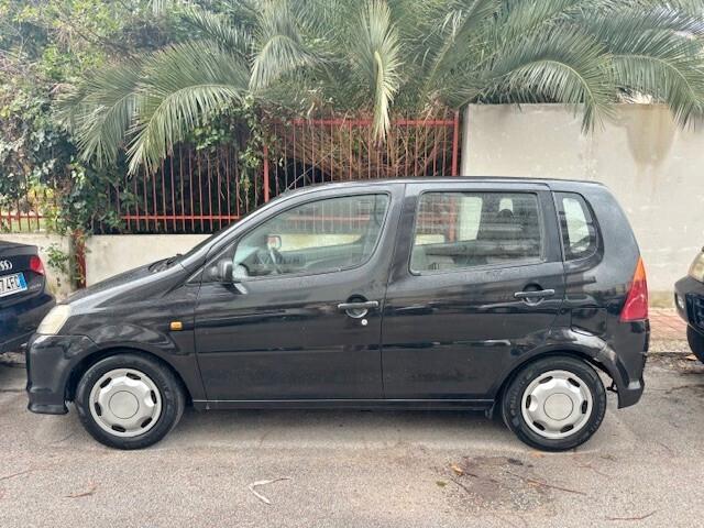 Daihatsu YRV anche permuta o scambi0