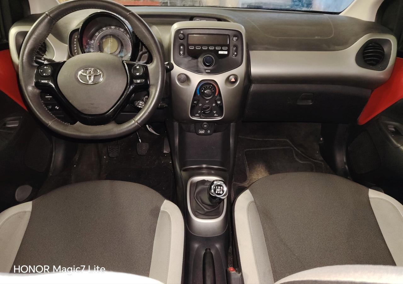 Toyota Aygo 1.0 VVT-i 69 CV 5 porte x-business