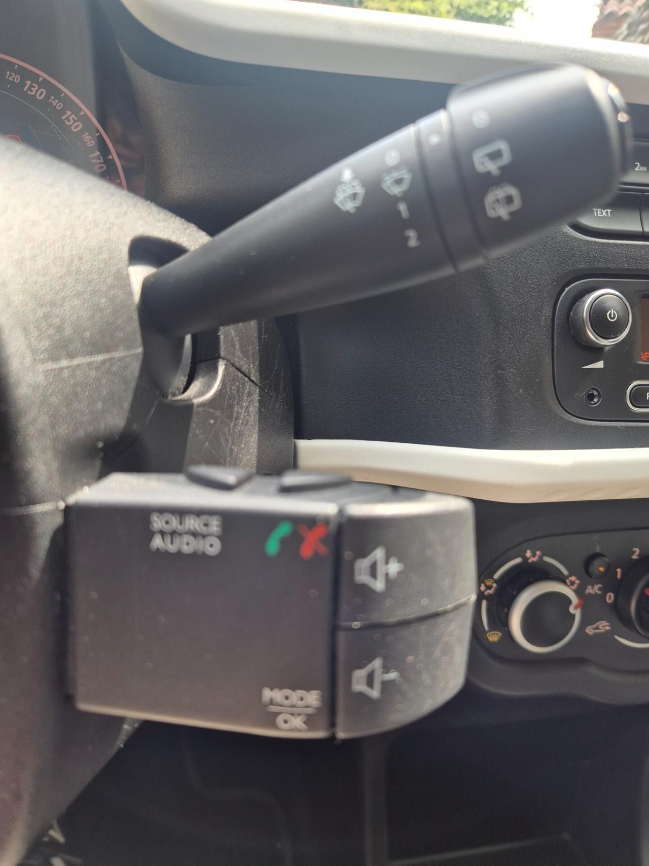 Renault Twingo 1.0 benzina euro 6b neo patentati