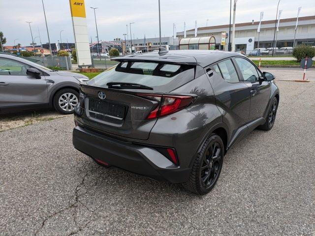 TOYOTA C-HR 1.8 Hybrid E-CVT Black Edition