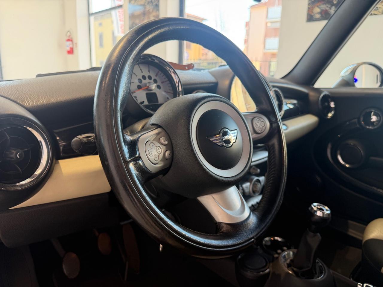 Mini 1.6 16V Abbey Road D