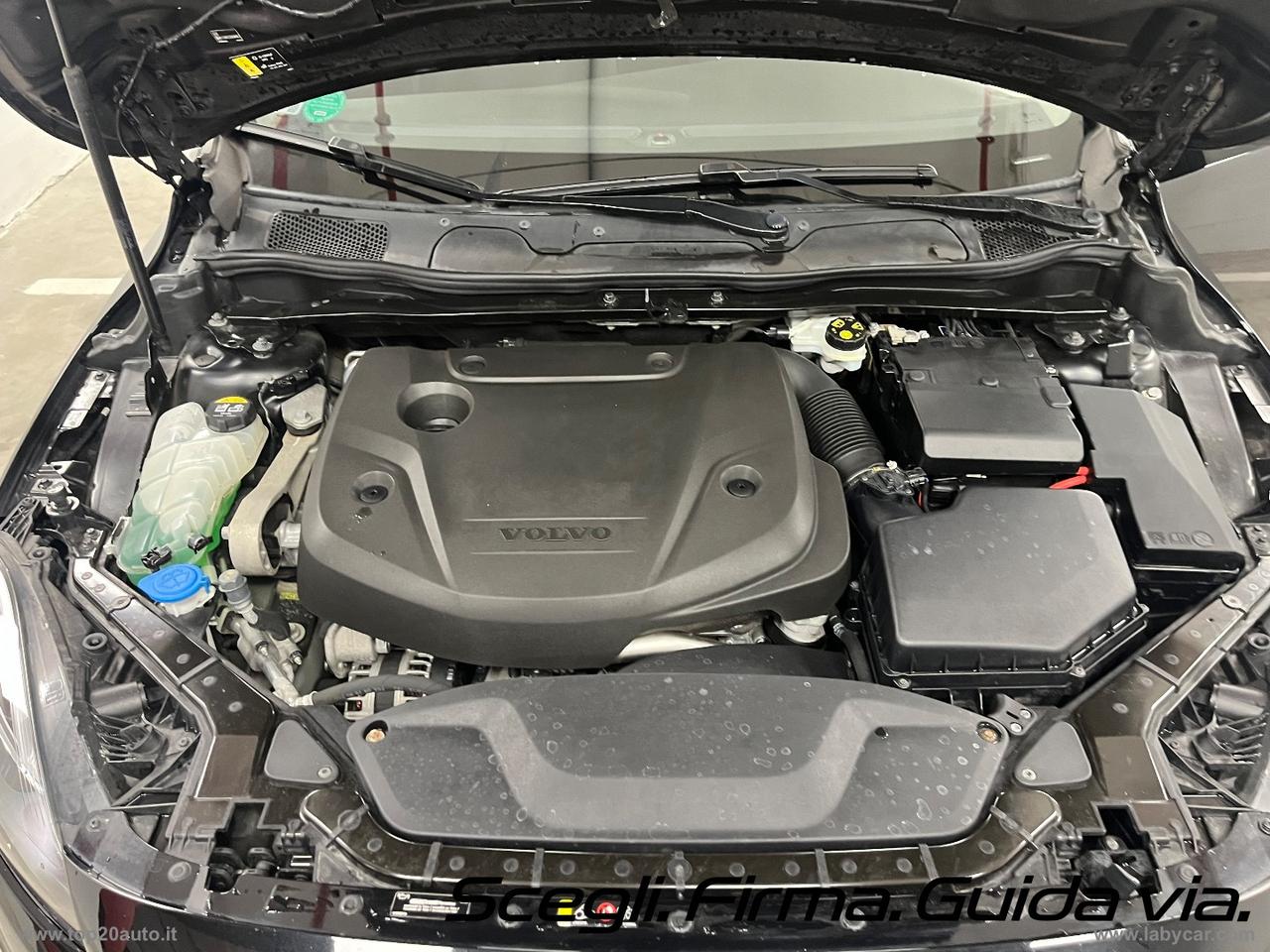 VOLVO V40 Cross Country D2 Kinetic|GANCIO TRAINO