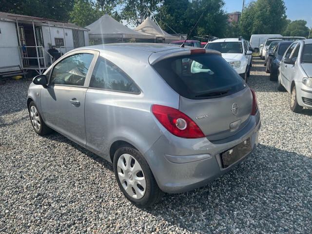 Opel Corsa 1.0 12V 3 porte Club GPL