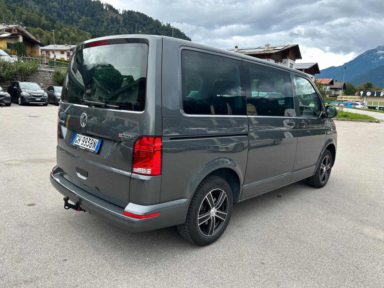 Volkswagen Multivan trendline T6.1 2.0 tdi 150 cv DSG 4motion