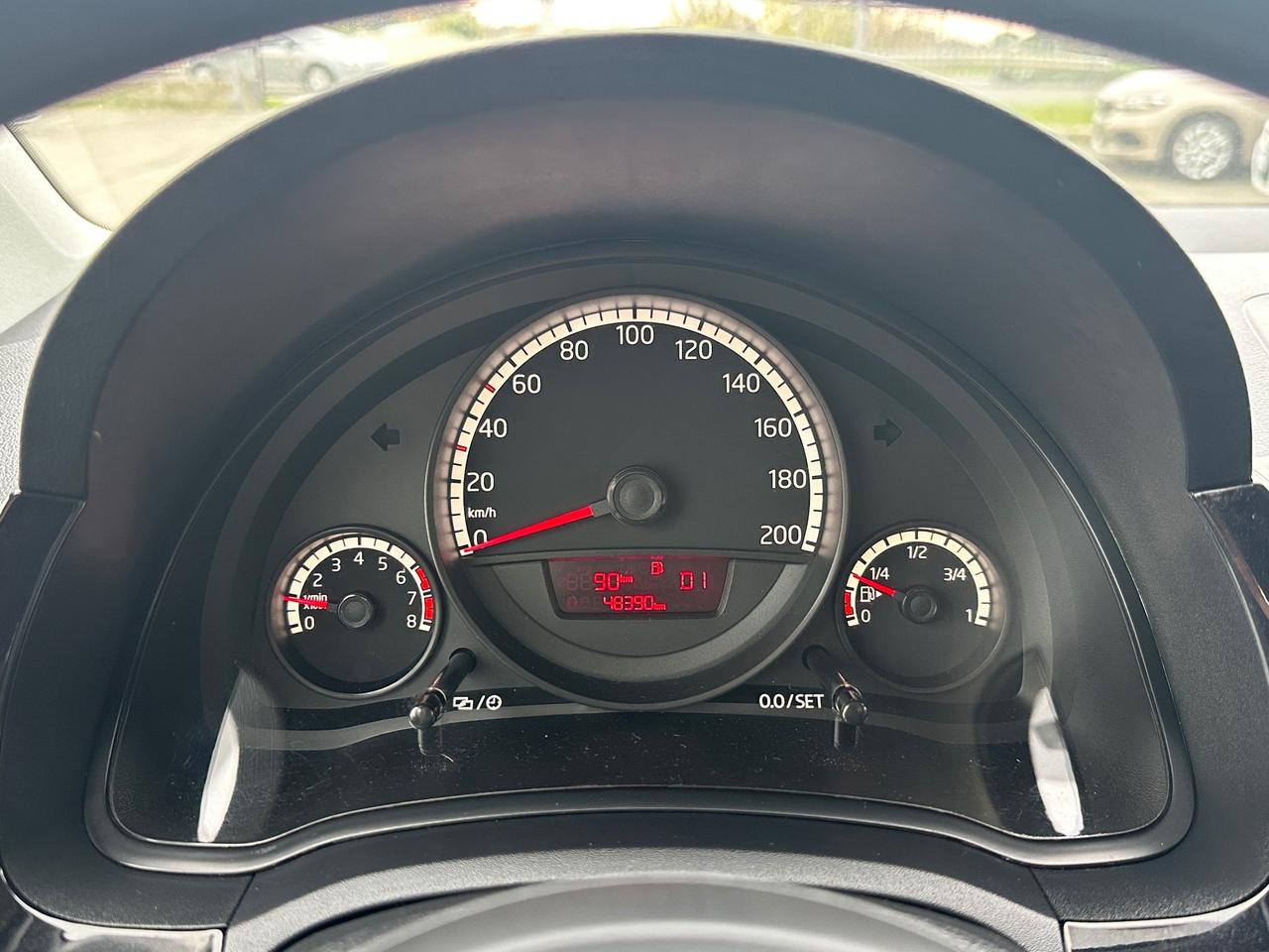 Volkswagen up! 1.0 3p. move AUTOMATICA - 2014