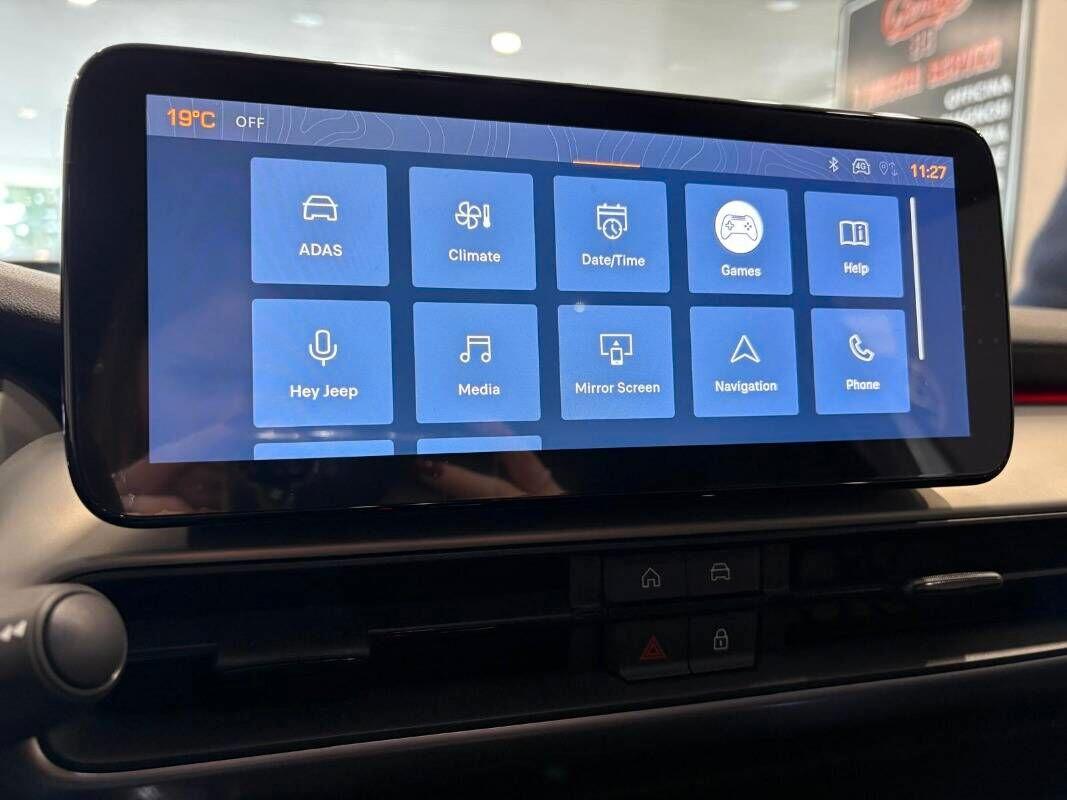 Jeep Avenger E-hybr.mhev Summit fwd 110cv edct6