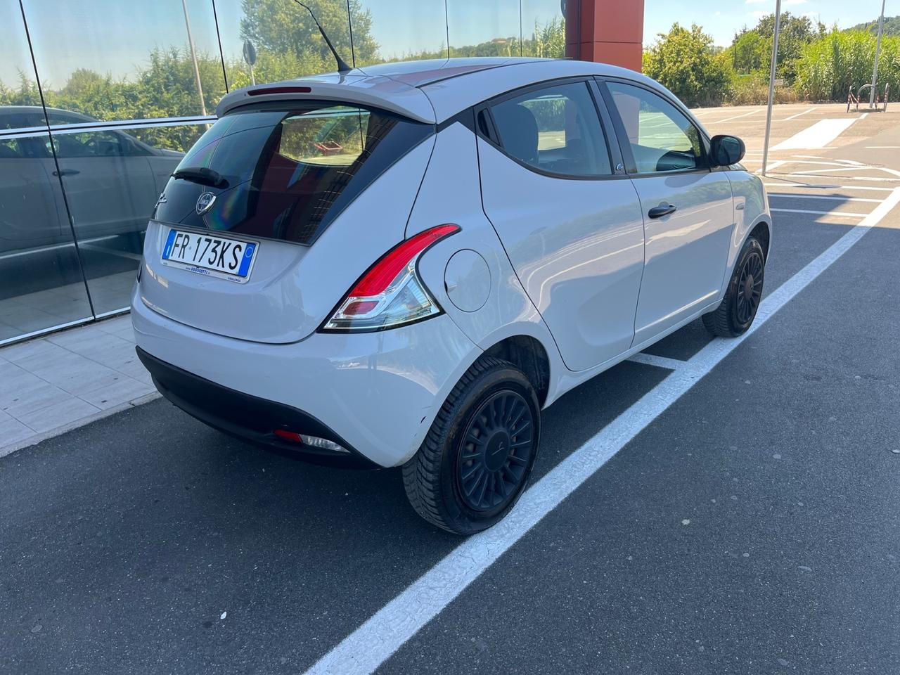 Lancia Ypsilon 0.9 TwinAir 85 CV 5 porte Metano Ecochic Platinum
