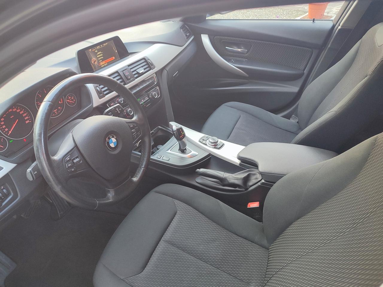 Bmw 318 318d Touring Business Advantage aut.