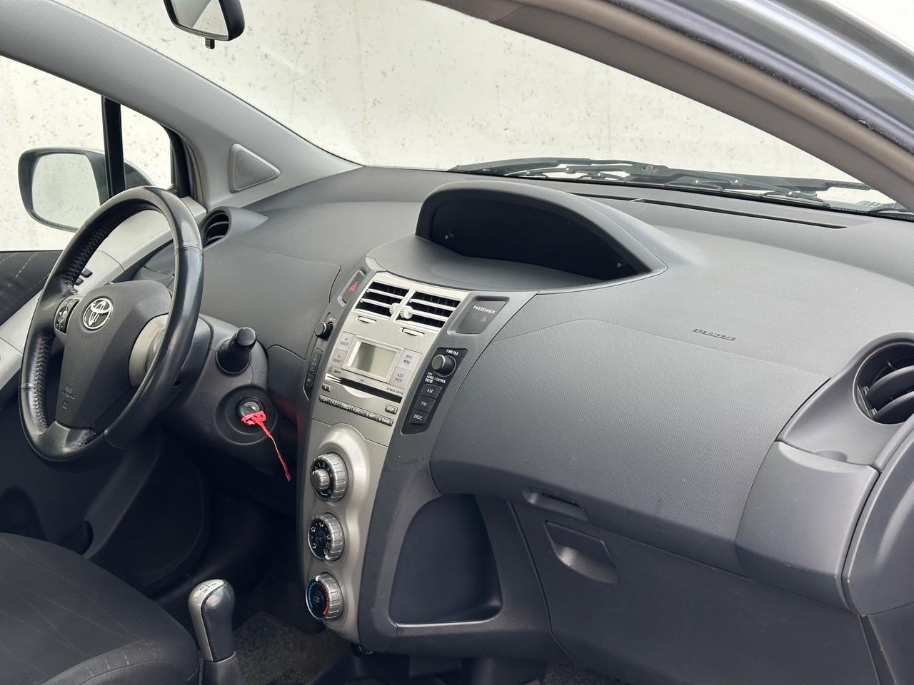 Toyota Yaris 1.0 5 porte Sol