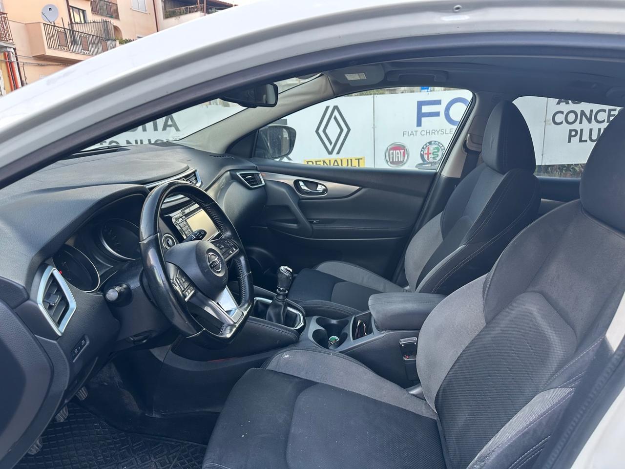 Nissan Qashqai 1.5 dCi N-Connecta