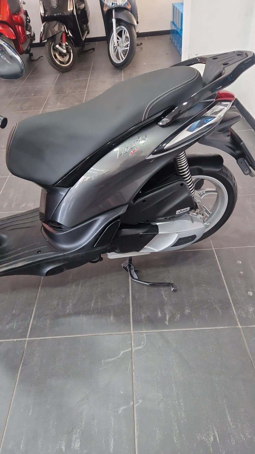 Piaggio Liberty S 125 BASE