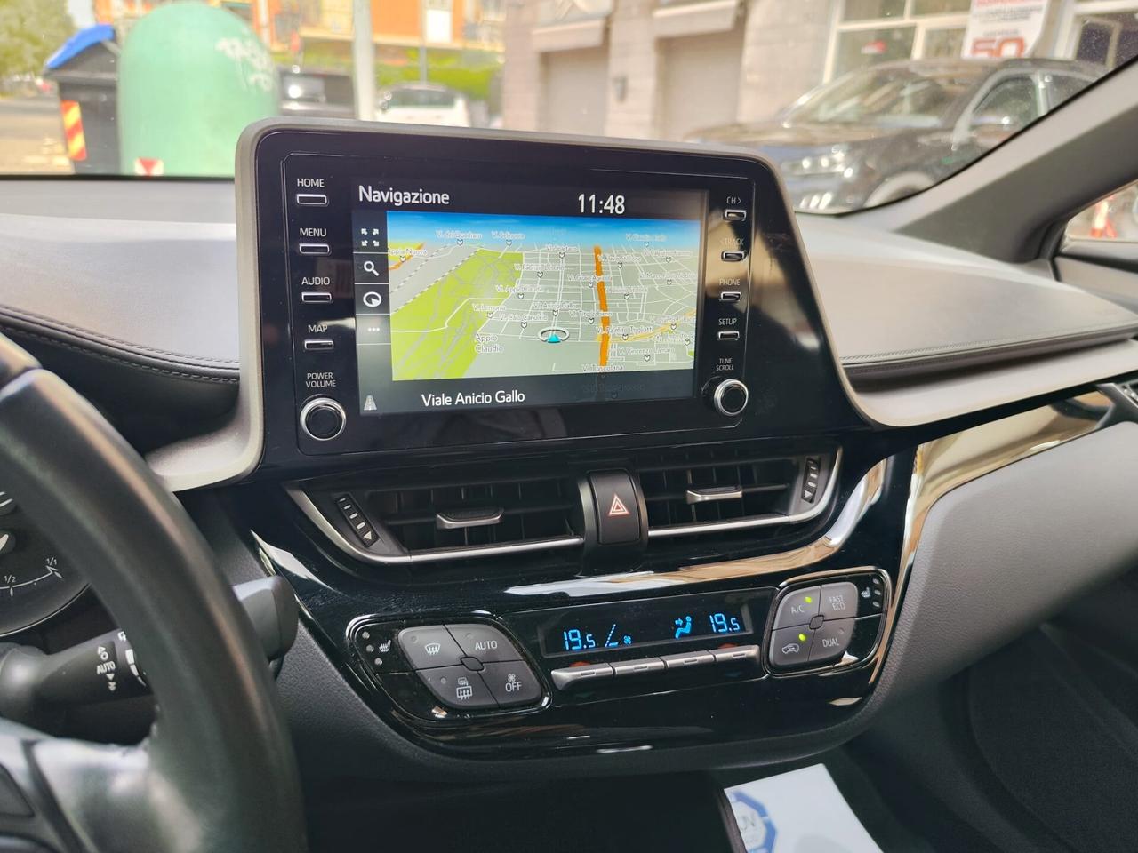 Toyota C-HR 1.8 Hybrid Business