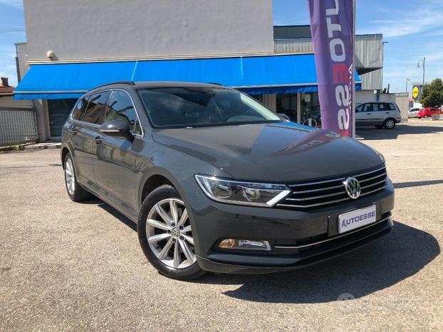 VOLKSWAGEN Passat Variant 1.6 TDI SCR DSG Busine