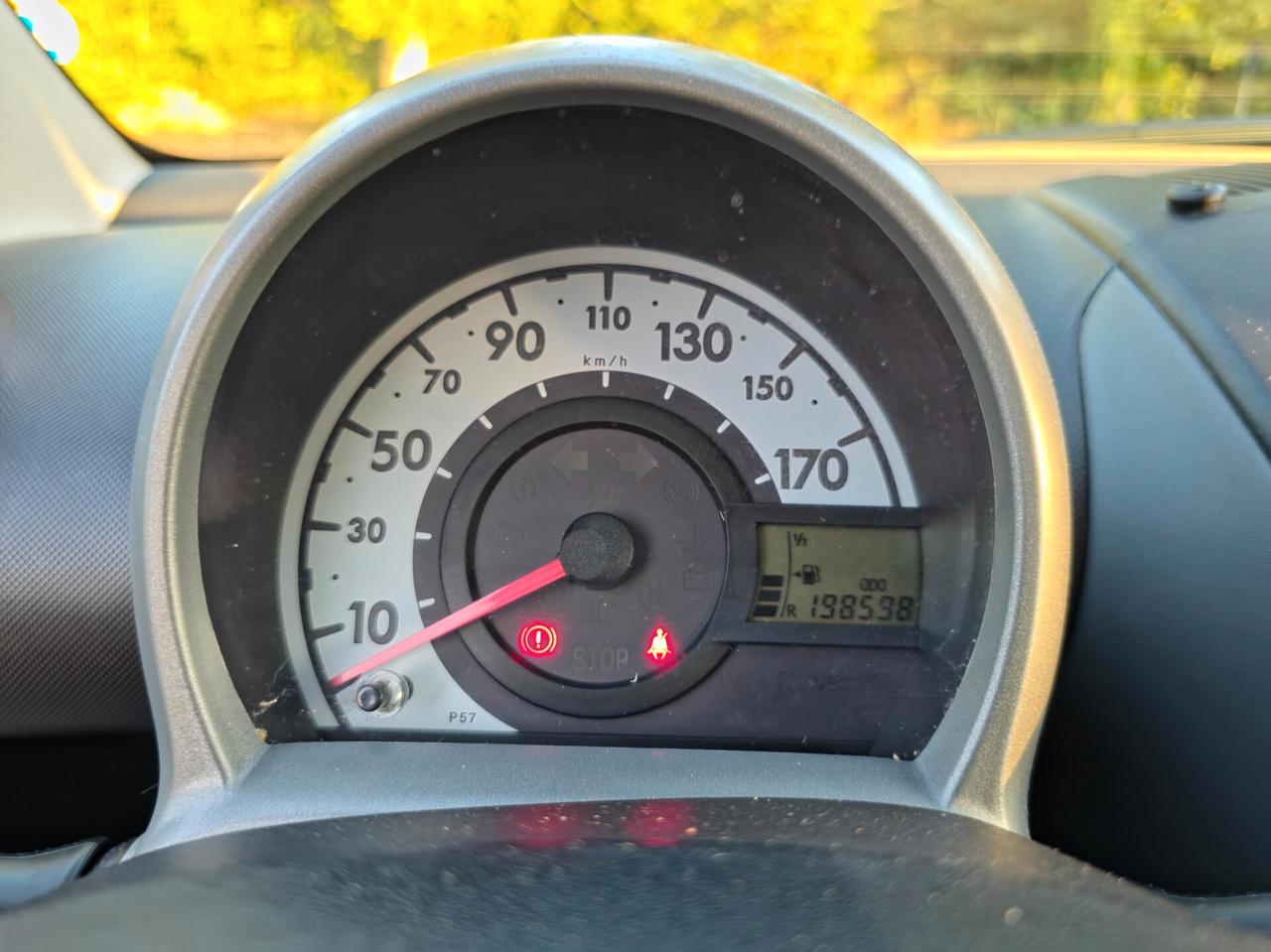 Toyota Aygo 1.0 12V VVT-i 5 porte Deep Ocean Connect E5 Manuale NEO 2012