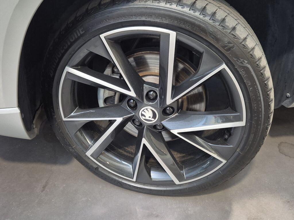Skoda Karoq 1.5 tsi Sportline dsg