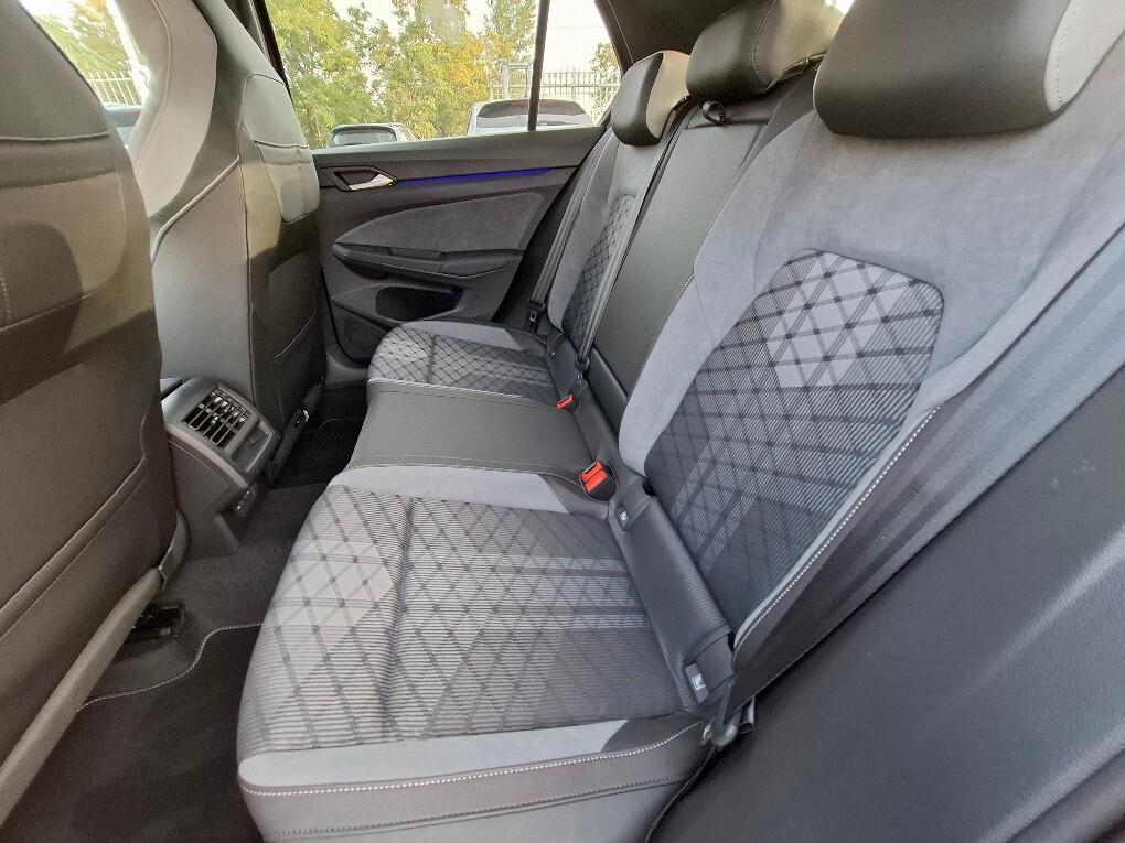 Volkswagen Golf 1.5 TSI EVO ACT R-Line